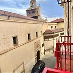 Housingleon- Barrio Húmedo (Plaza del Grano)