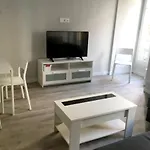 Charming Apartment In Leon Historic Centre 35 M² Close To Amenities
