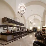 Parador De Turismo De Leon
