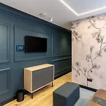 Mauro Suites