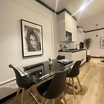 Apartamentos MK77 León - Lancia