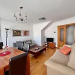 Housingleón - Conde Duplex con garaje gratuito