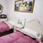 www SanMartinPlaza es En el corazón del casco histórico