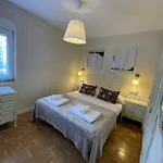 Oak Flat - 4 Habitaciones, 2 Banos, Terrazas-