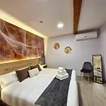 Feeling Home - Suites&Rooms