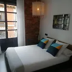 13 Suites
