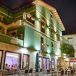 Le Petit León