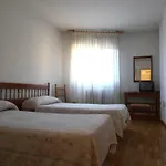 Hostal ** EC León