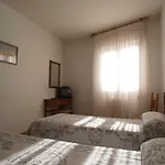 Hostal ** EC León