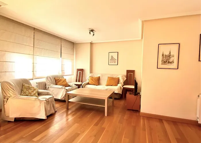 Housingleon - San Marcos Con Garaje