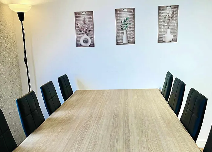 Oak Flat - 4 Habitaciones, 2 Banos, Terrazas-