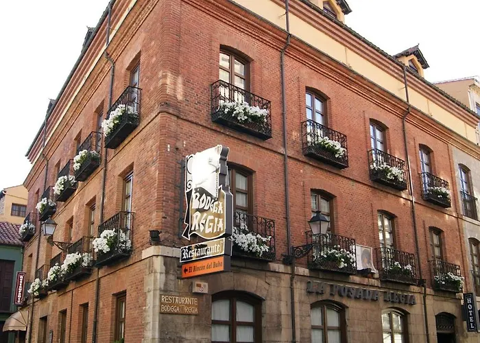 Hotel La Posada Regia