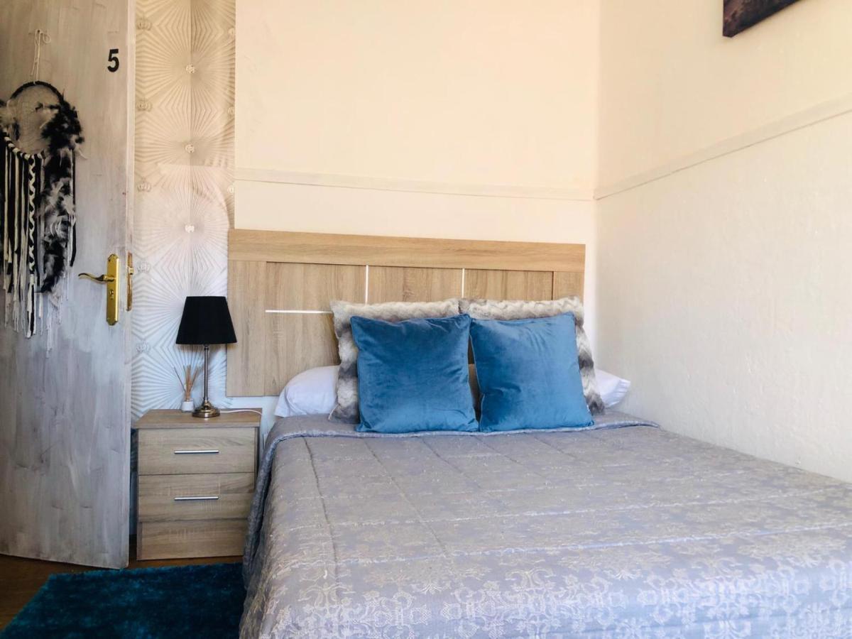 Plaza Mayor Guest house *
