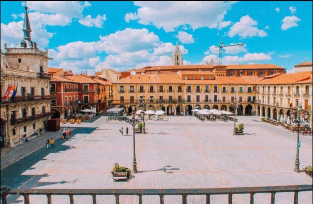 Plaza Mayor Pensión *
