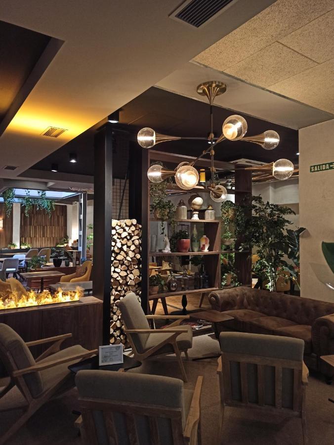 Arva Paris León