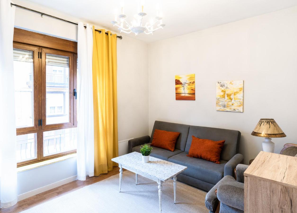 Housingleon - Plaza Mayor Apartment Leon