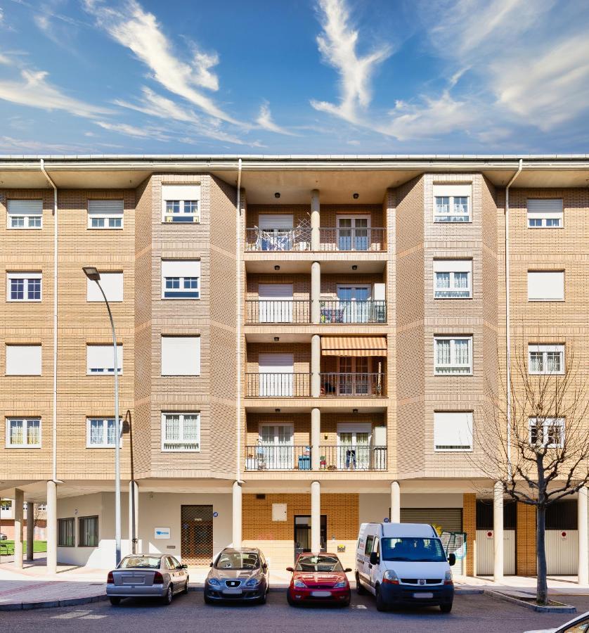 Apartamento Housingleón - Parque De Artes Con Garaje