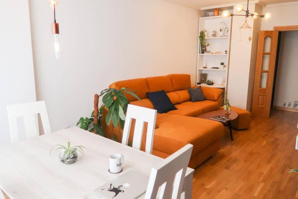 Housingleon- Casa Oliva Con Garaje Apartment *
