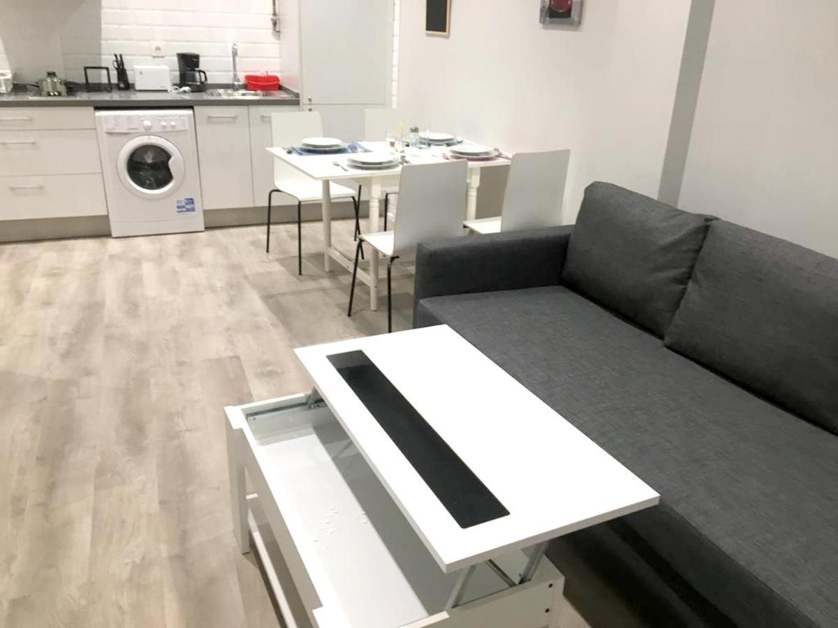 Charming In Historic Centre 35 M² Close To Amenities Apartamento León