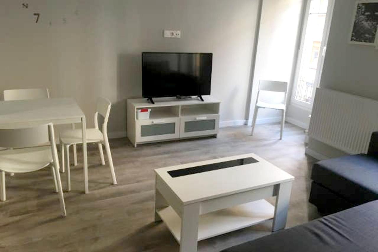 Charming In Historic Centre 35 M² Close To Amenities Apartamento León
