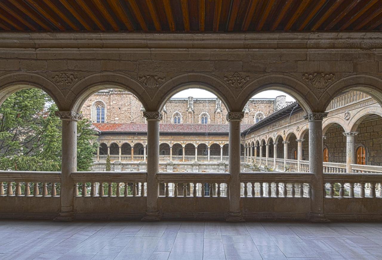 De Turismo De Hotel Leon