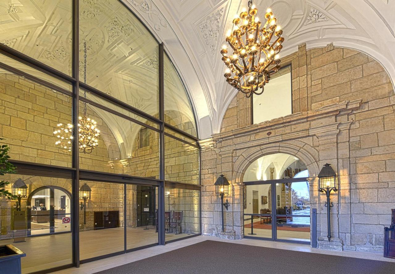 De Turismo De Hotel Leon