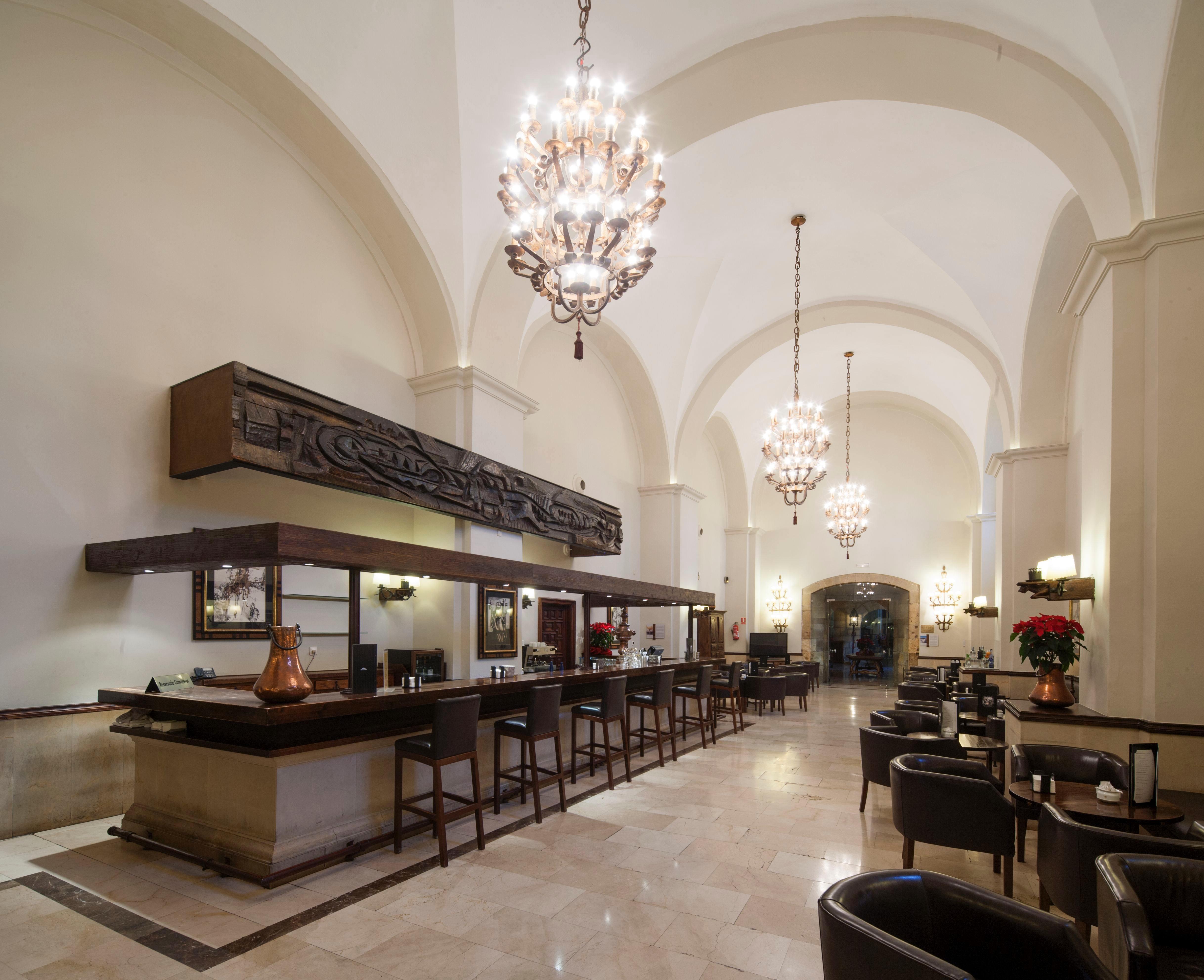 Hotel De Turismo De Leon