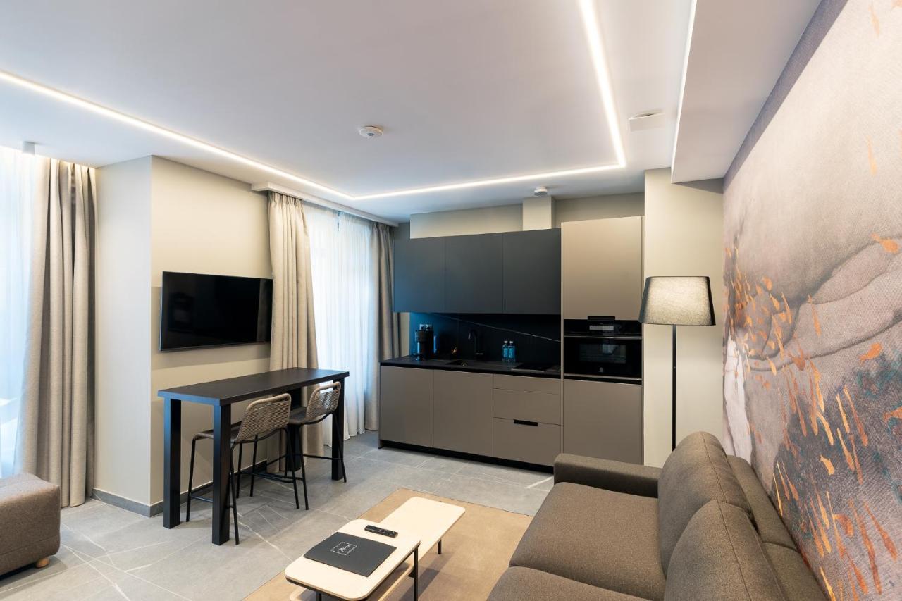 Mauro Apartahotel