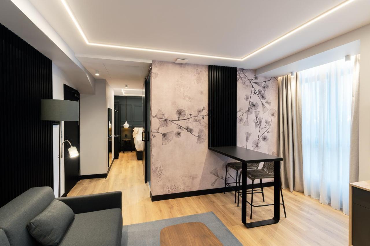 Mauro Apartahotel