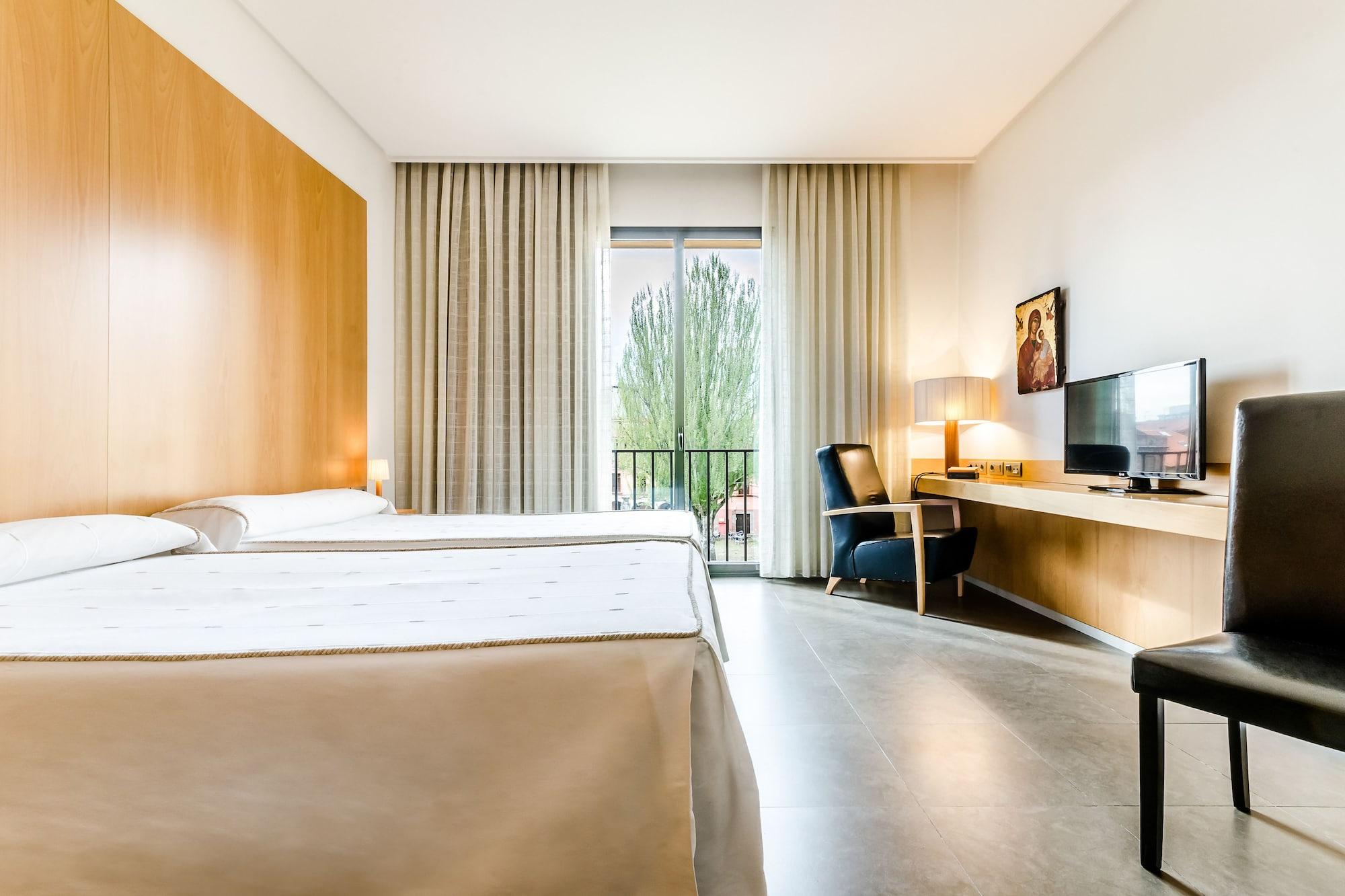 Hotel Hospedería Monástica Pax León