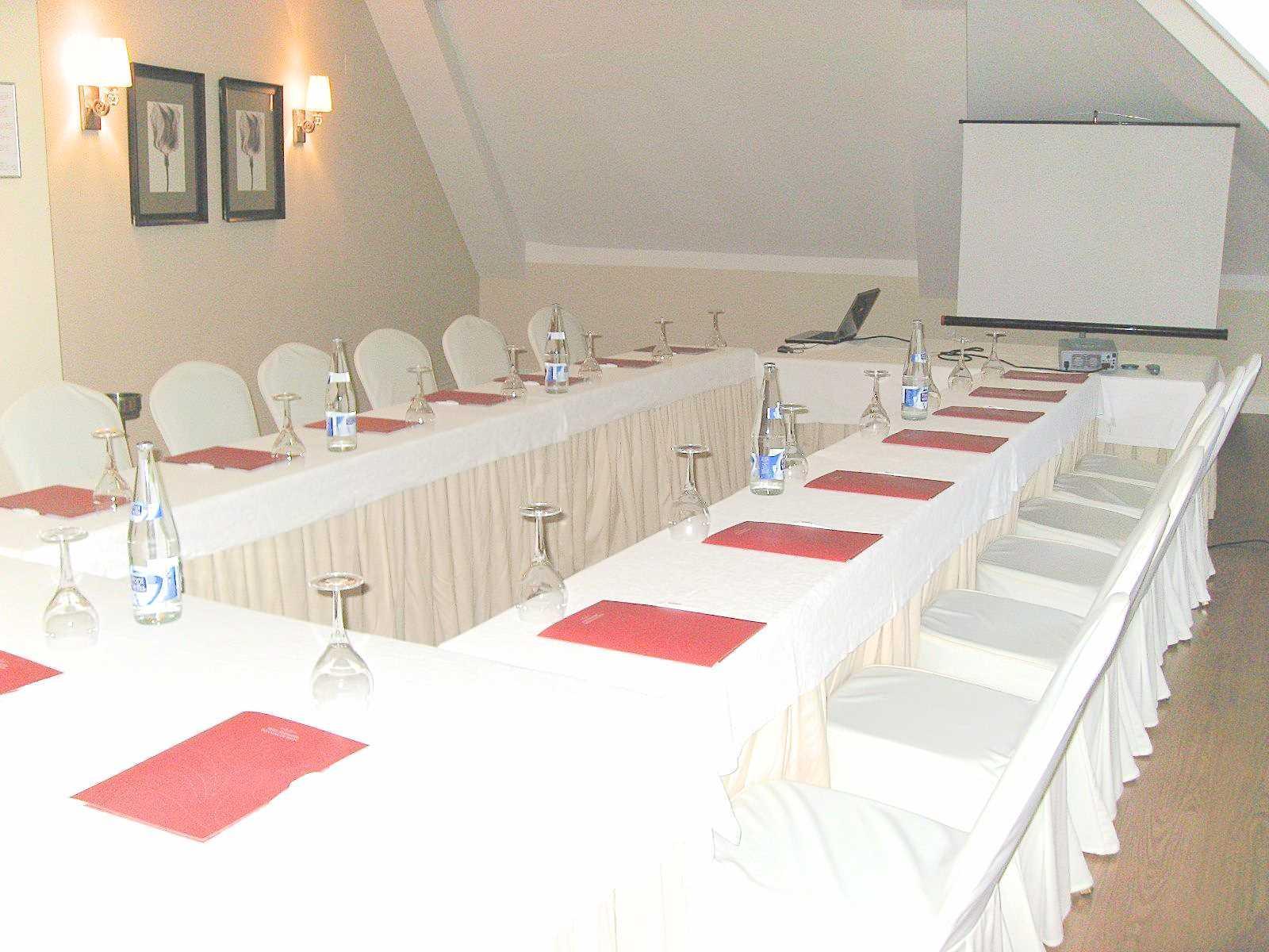 Hotel Fc Infantas De 3*