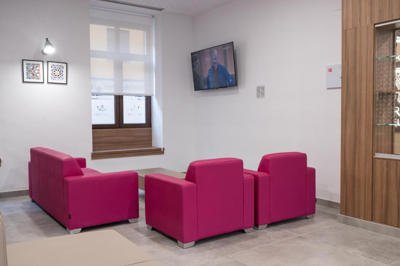 Palacio Real Hostel