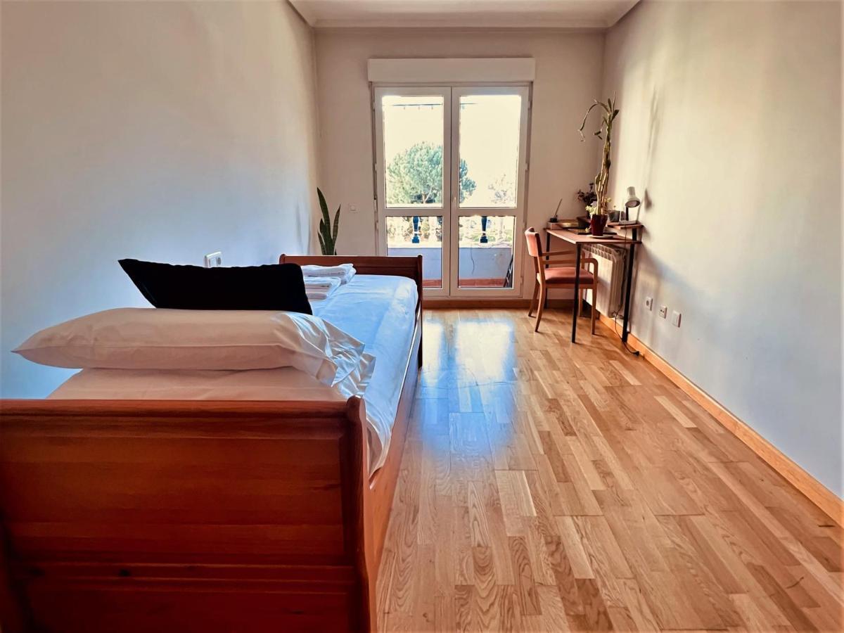 Housingleon- Casa Oliva Con Garaje