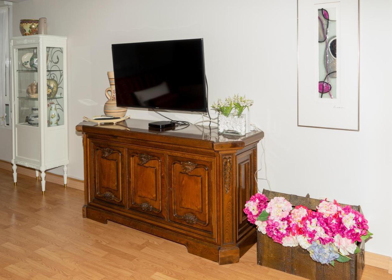 Apartment Luengo House *