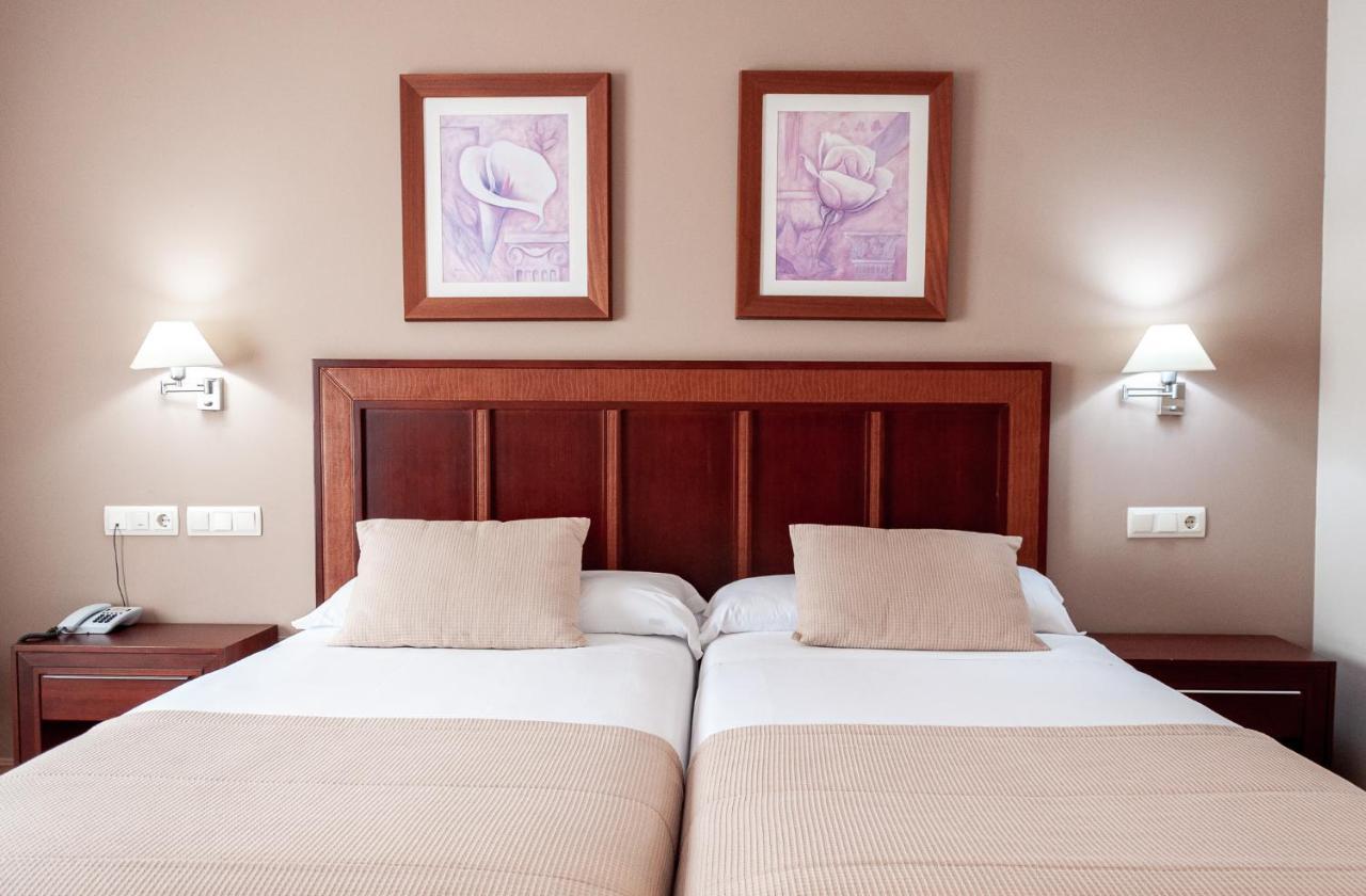 Santiago Hotel 4*