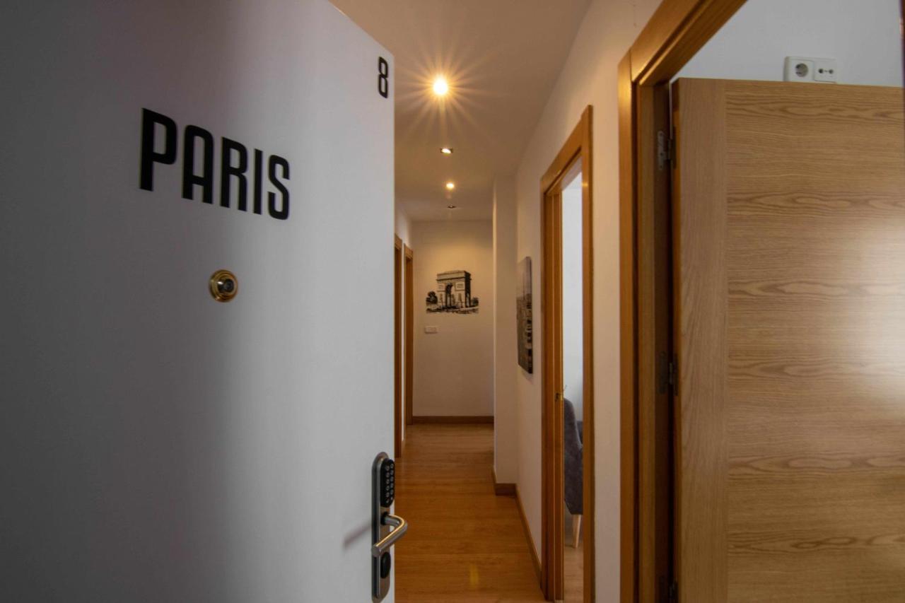 Paris Leon