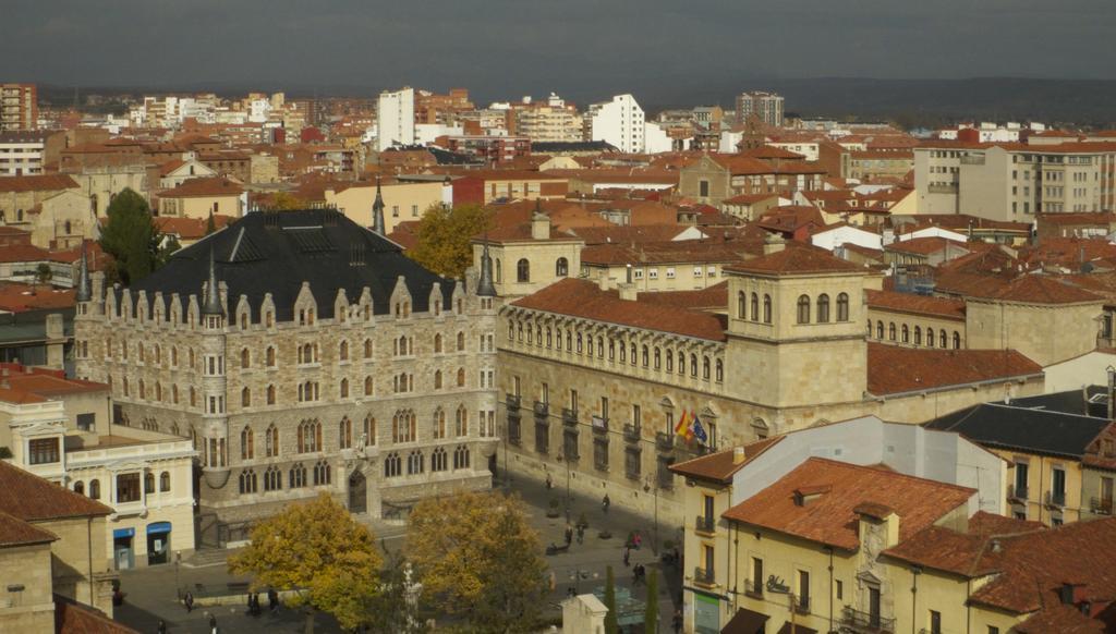 Pensión Orejas 2*