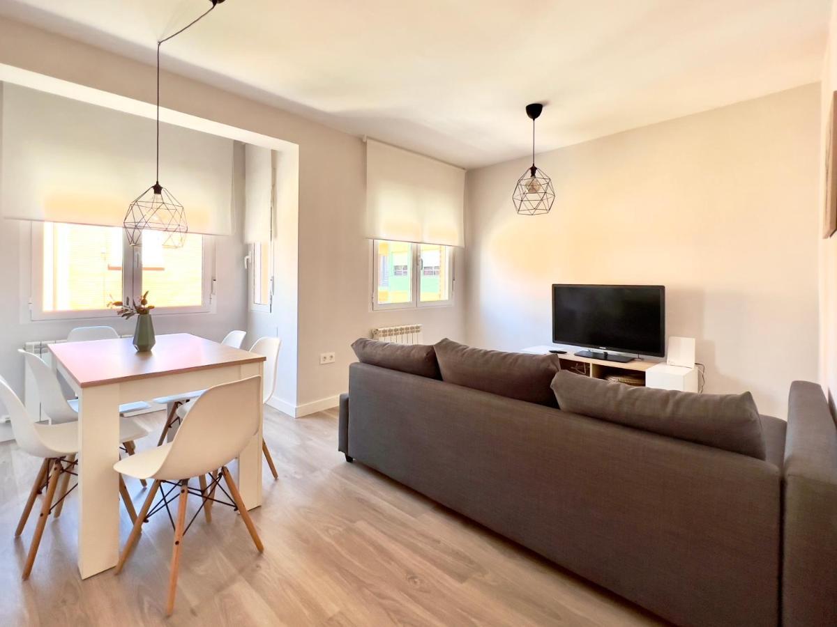 Apartment Housingleon Velarde