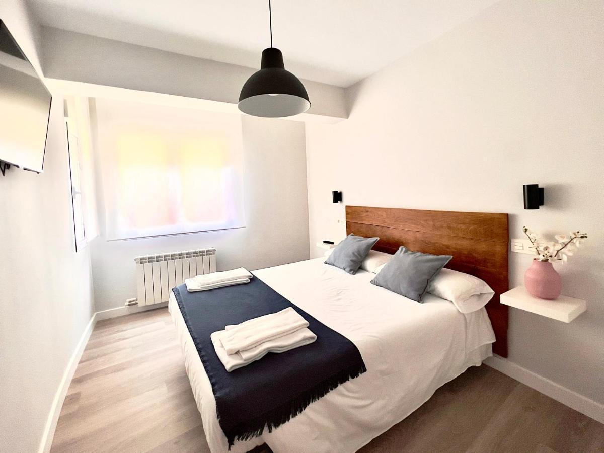 Housingleon Velarde *