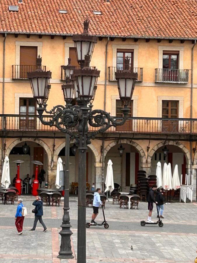 Plaza Mayor - Bohemia * Leon