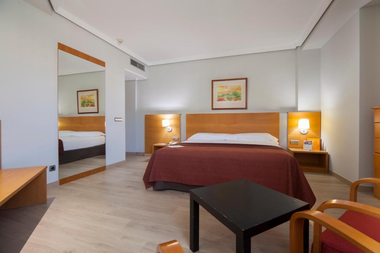 Silken Luis De 4* León