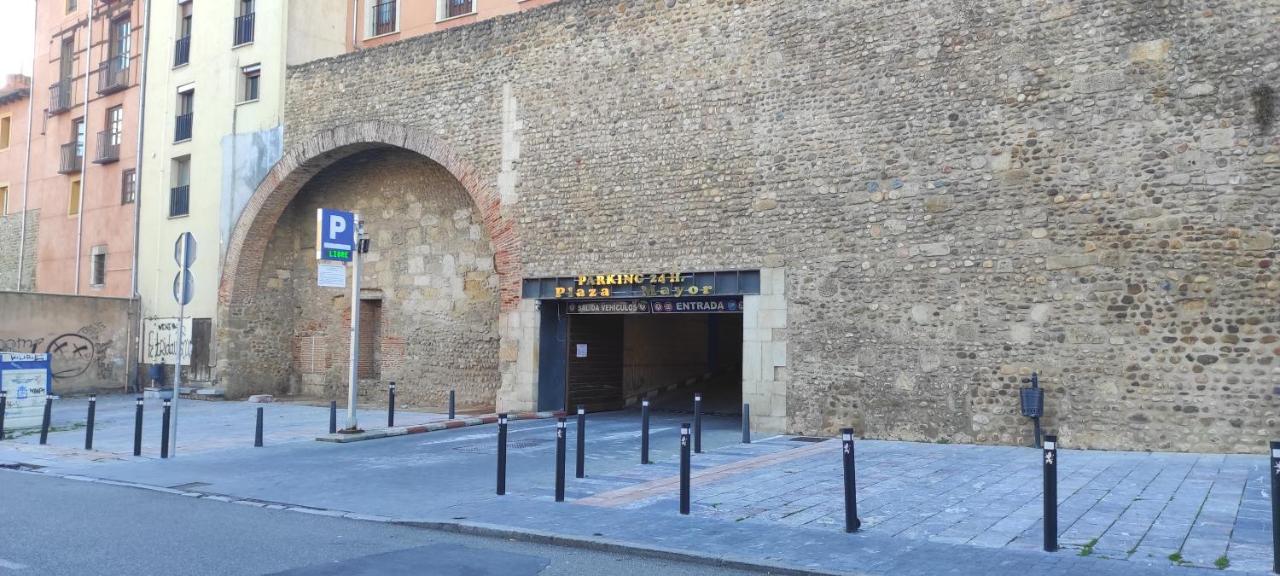 Plaza Mayor Humedo Con Parking Incluido *