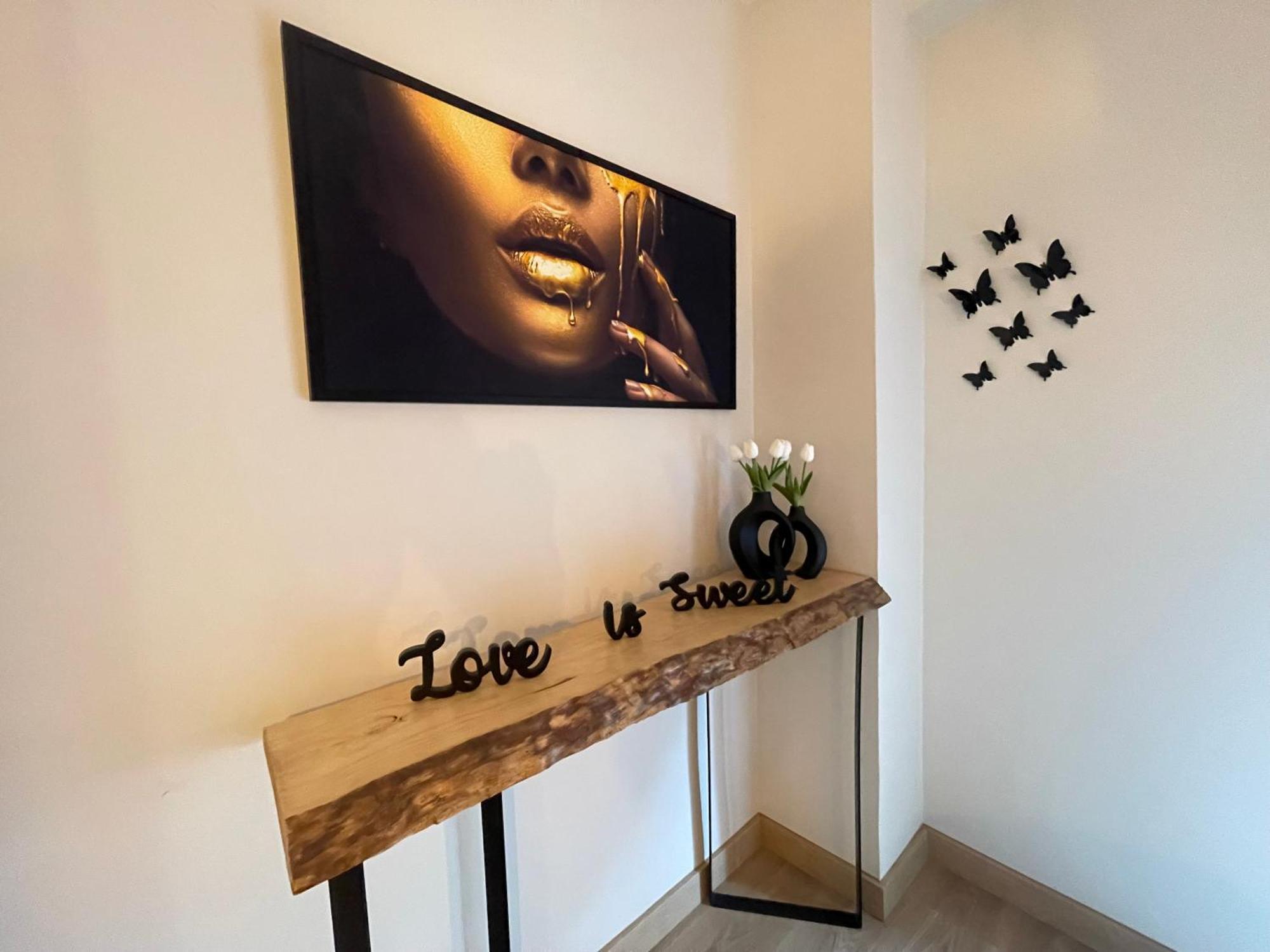 Centrico Santa Ana Apartamento *