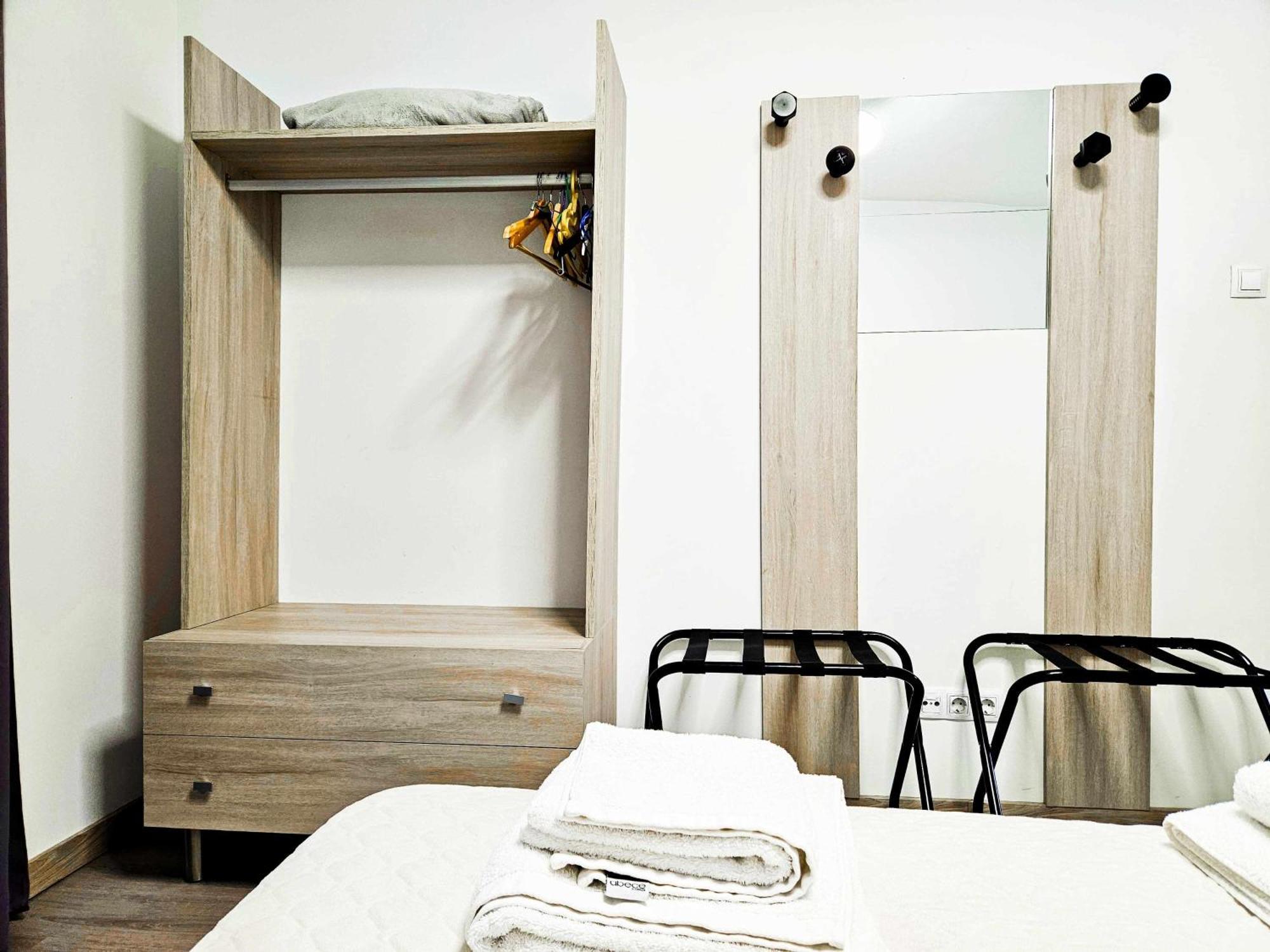 Oak House Oakplacescom * Leon