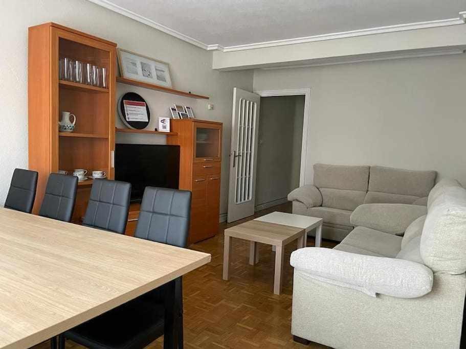 Apartamento Oak Flat - 4 Habitaciones, 2 Banos, Terrazas- León