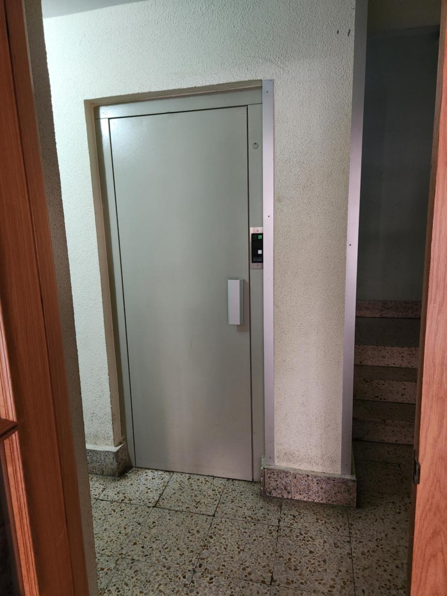 Moderno Cerca Del Centro En *