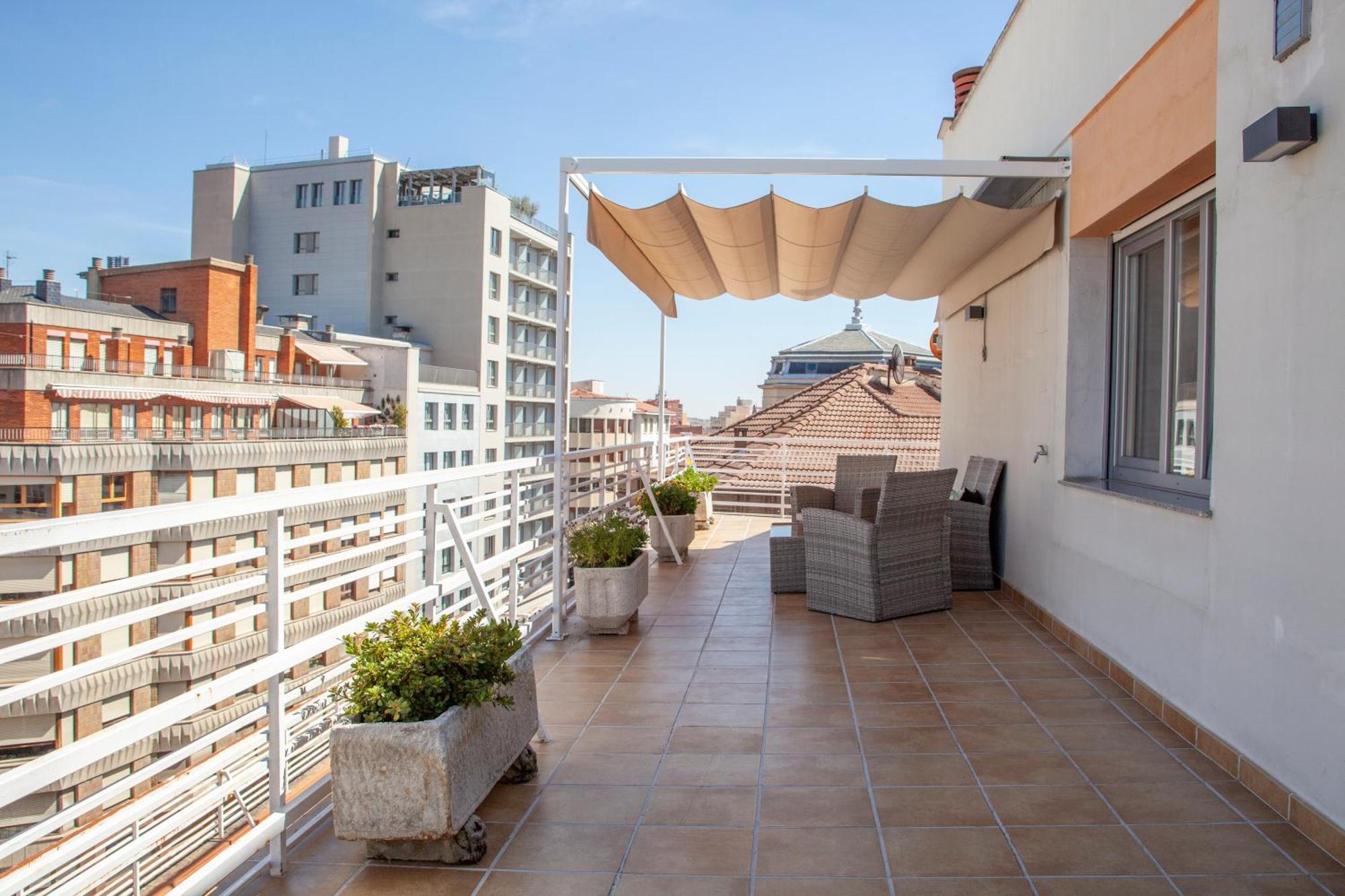 Apartment Burgo Nuevo Atico De Lujo En Pleno Centro Con Terraza Y Vistas - Leonapartamentos Leon
