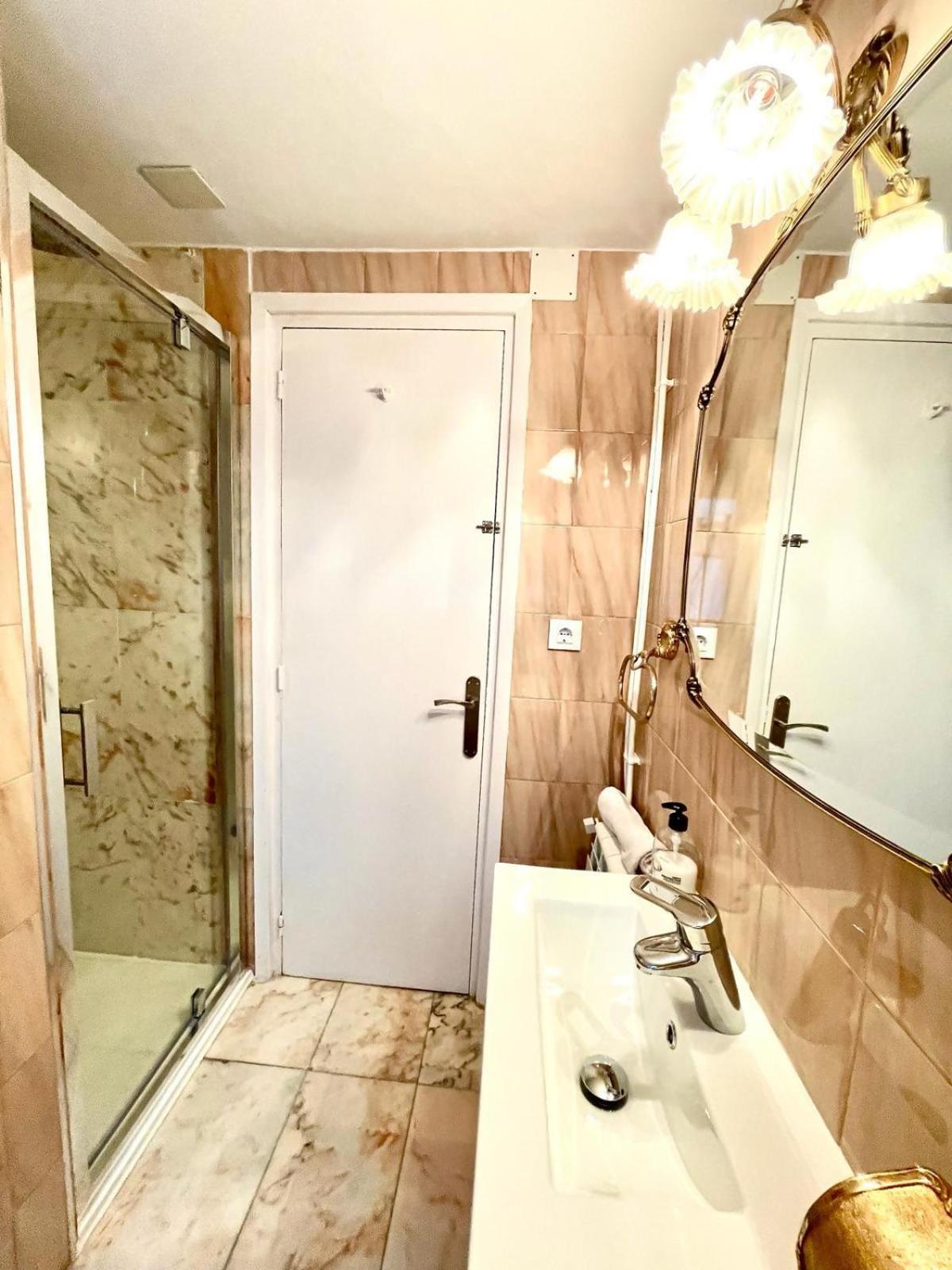 Apartamento Oak Flat - 4 Habitaciones, 2 Banos, Terrazas- León