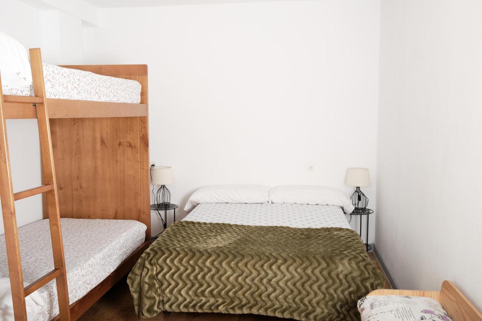 Rua 35 Hostal *
