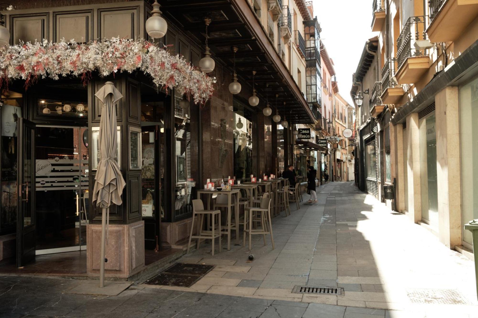 Rua 35 * León